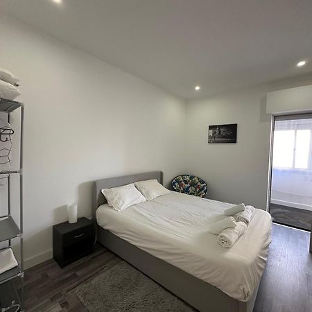 Sea View Apartment & 4 Minutes Walk To The Beach Paço de Arcos Exteriér fotografie