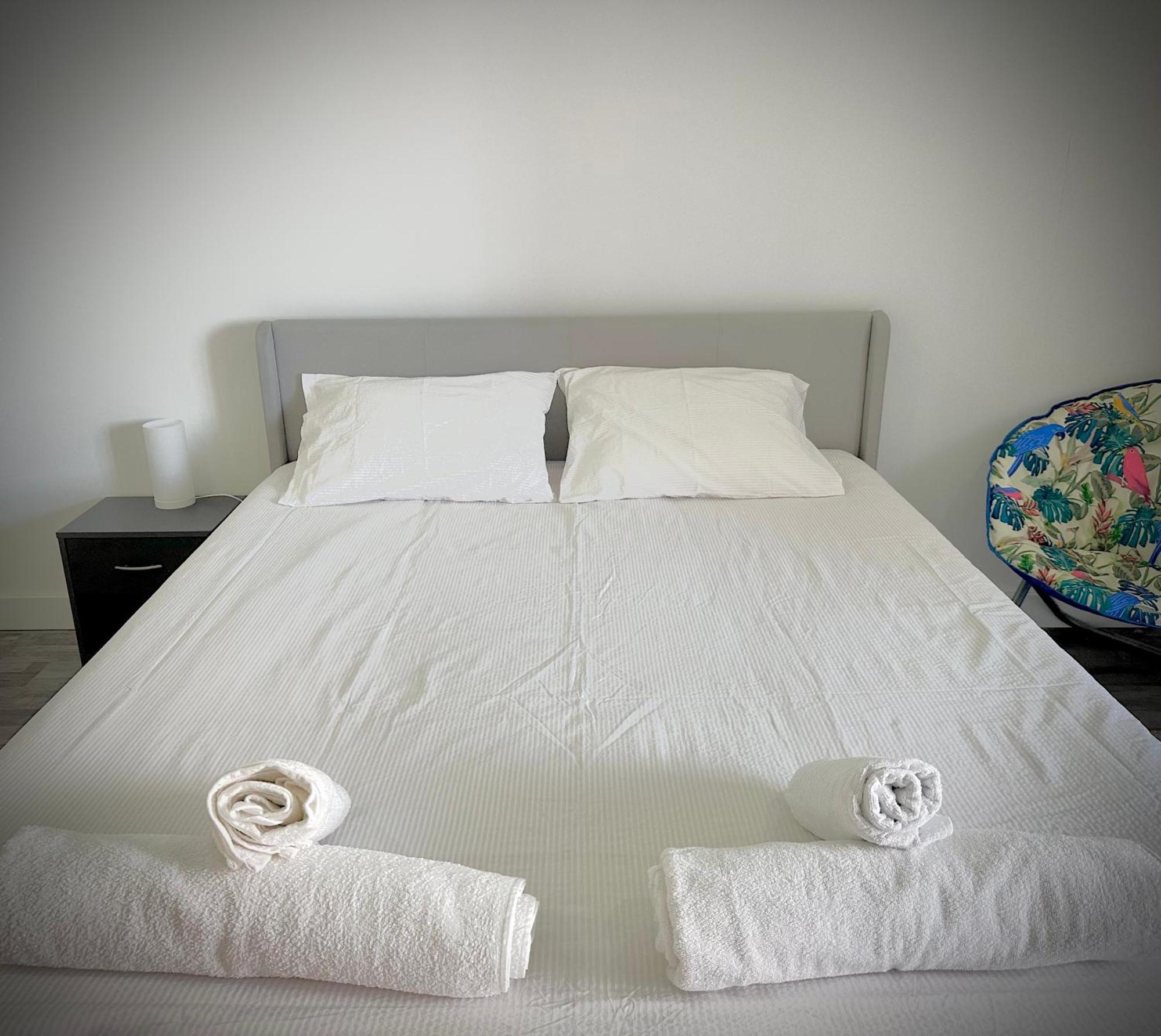 Sea View Apartment & 4 Minutes Walk To The Beach Paço de Arcos Exteriér fotografie