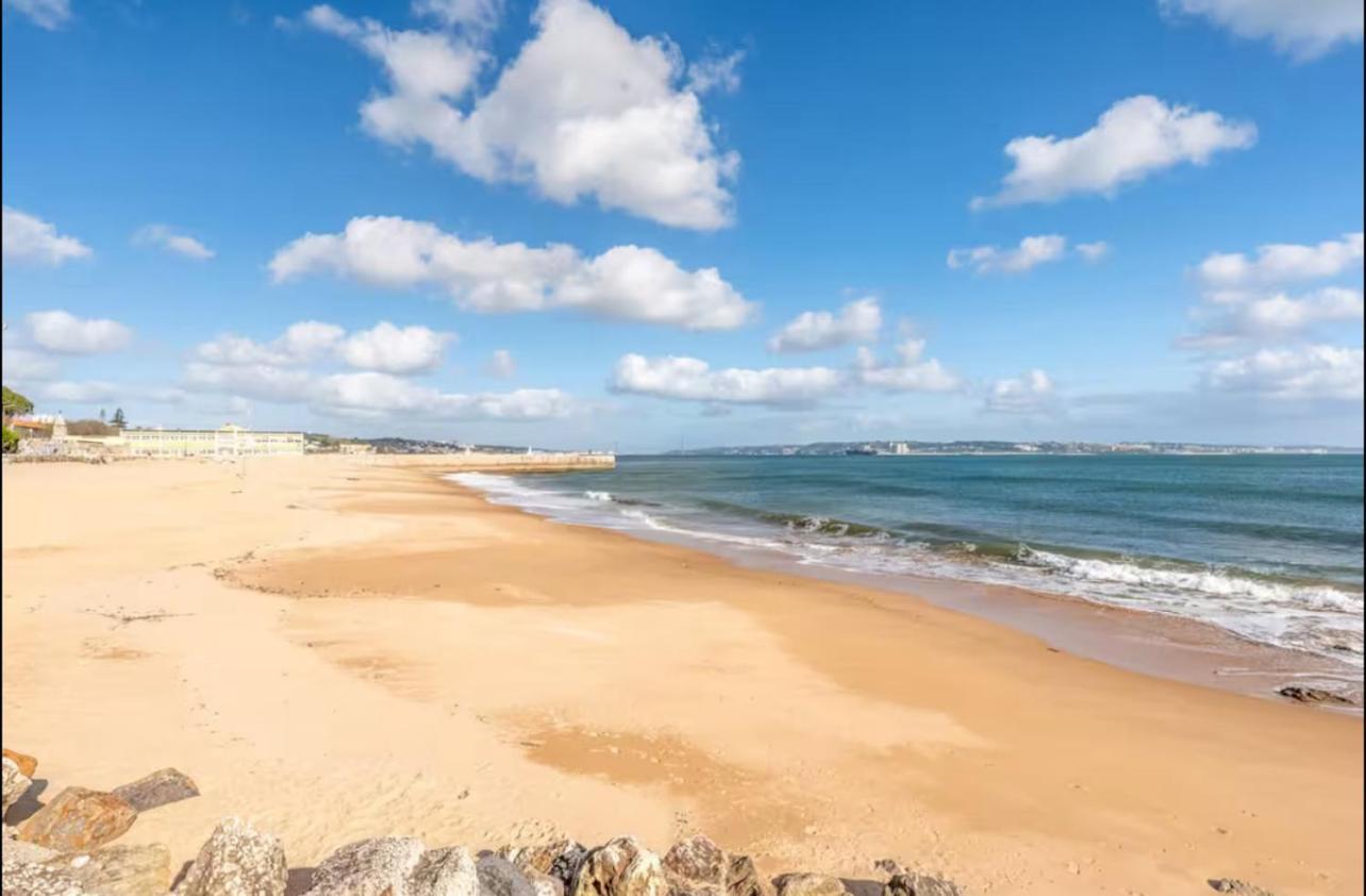 Sea View Apartment & 4 Minutes Walk To The Beach Paço de Arcos Exteriér fotografie
